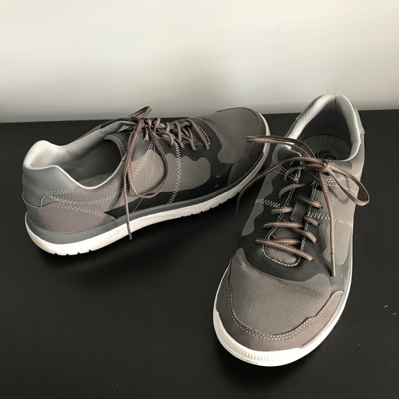 clarks tennis shoes